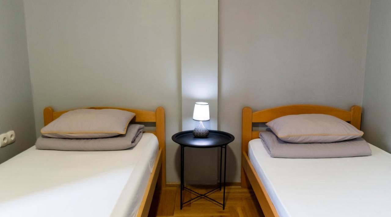 Central Fenix Apartment - Free Private Parking-Fast Wi-Fi Νόβι Σαντ Εξωτερικό φωτογραφία