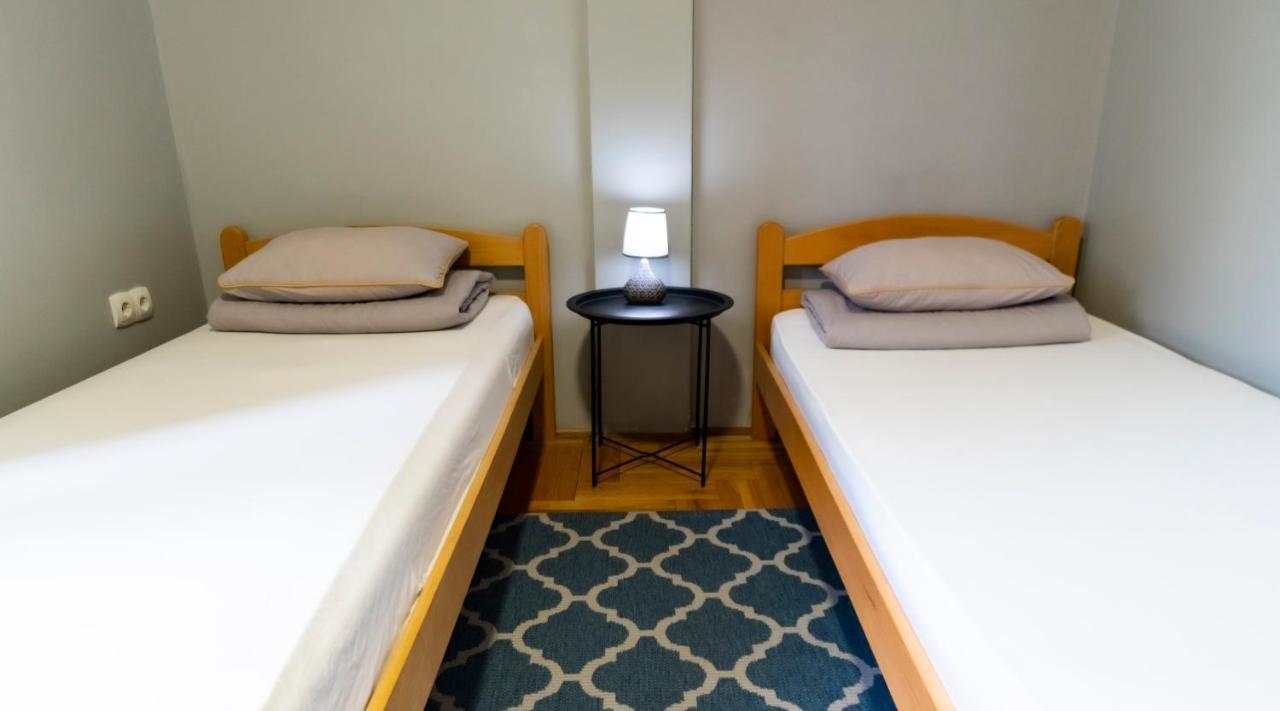 Central Fenix Apartment - Free Private Parking-Fast Wi-Fi Νόβι Σαντ Εξωτερικό φωτογραφία